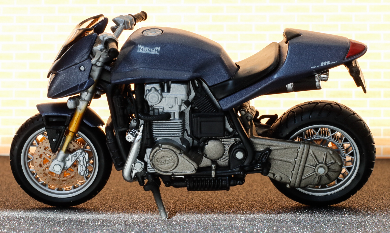 Maisto Munch Mammut 2000